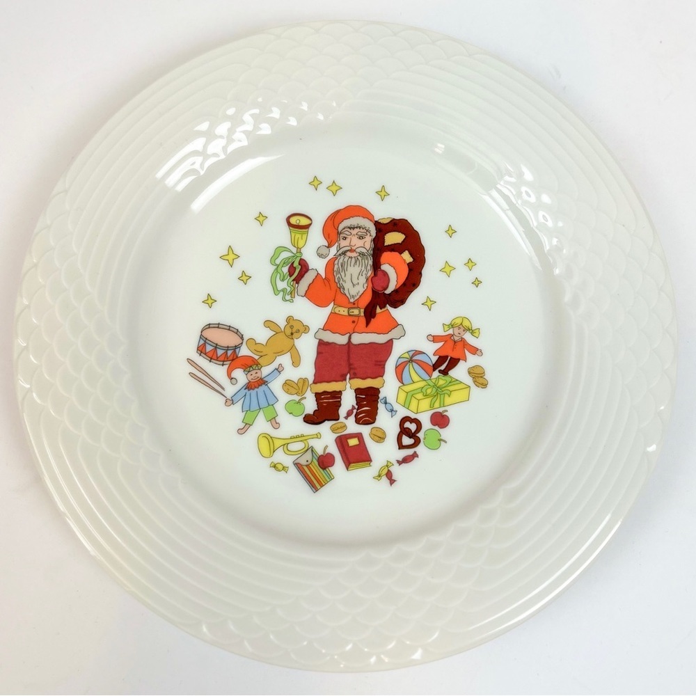Hutschenreuther Scala Holiday Christmas Plate St. Nicholas Santa Claus